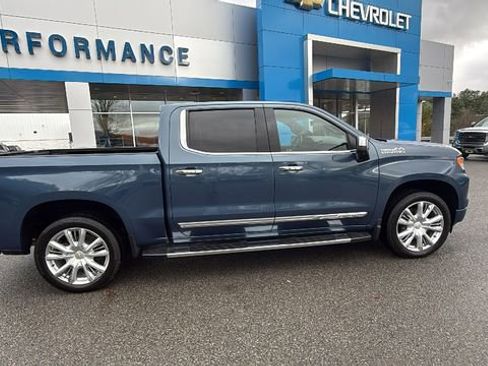 Used 2024 Chevrolet Silverado 1500 High Country w/ High Country Premium Package image 2