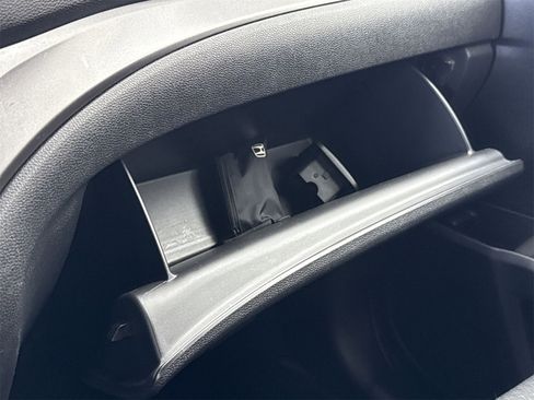 Used 2018 Honda Ridgeline Sport image 32