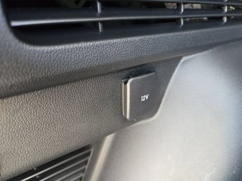 Certified 2022 Ford Escape Titanium AWD/4WD image 10