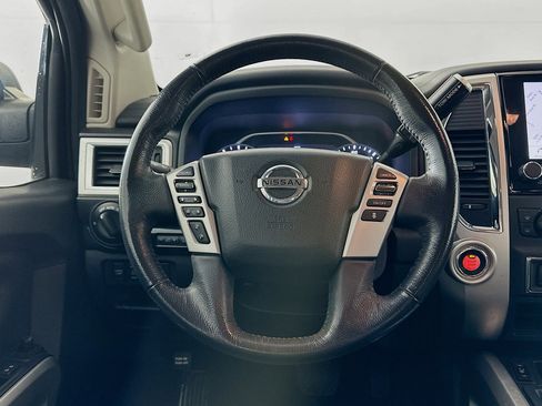 Used 2020 Nissan Titan SV w/ SV Convenience Package image 17