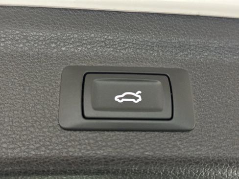 Used 2025 Audi Q3 2.0T Premium image 20