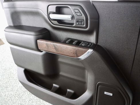 Used 2023 GMC Sierra 2500 Denali w/ Denali Ultimate Package image 26