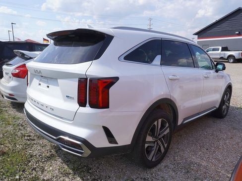 Used 2022 Kia Sorento EX AWD/4WD image 6