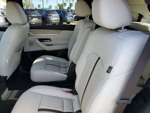 Used 2024 MAZDA CX-90 3.3 Turbo w/ Premium Plus Pkg image 13