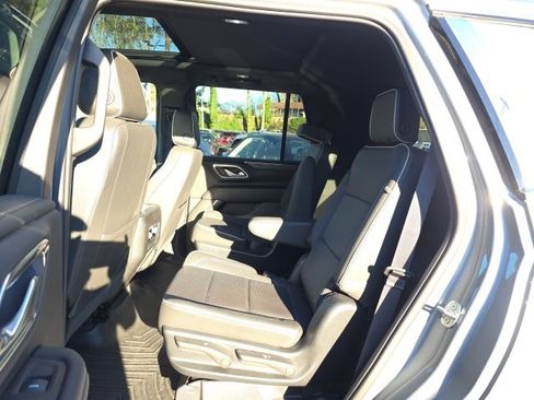 Used 2023 GMC Yukon SLT image 28