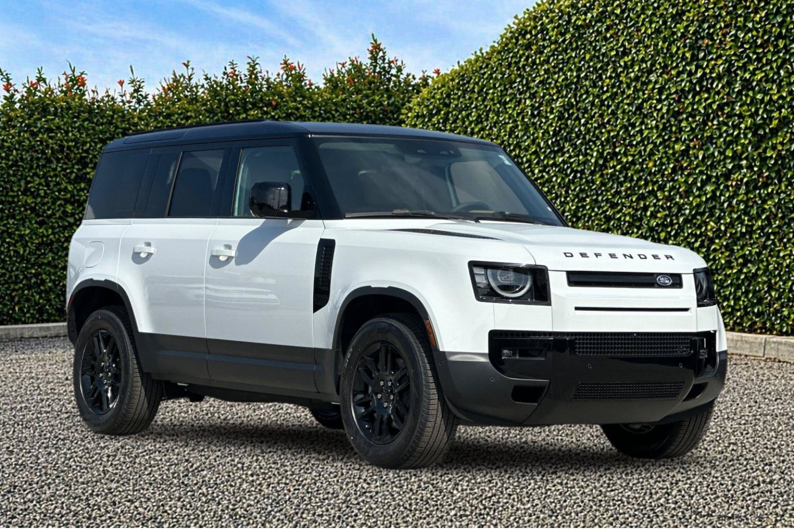 New 2026 Land Rover Defender 110 S AWD/4WD image 8