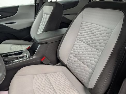 Used 2021 Chevrolet Equinox LS FWD image 9