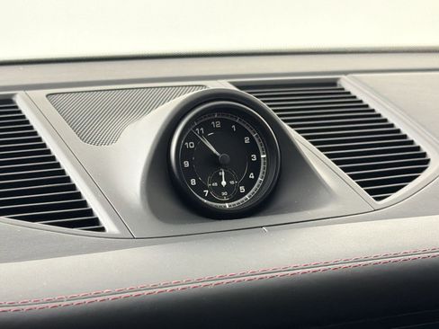 Certified 2024 Porsche Macan image 21