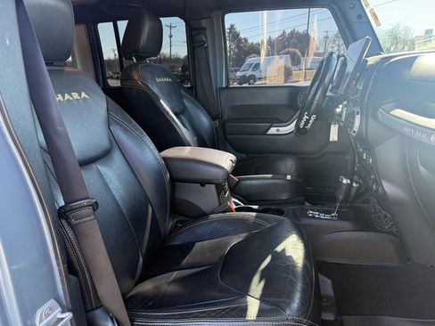 Used 2014 Jeep Wrangler Unlimited Sahara w/ Dual Top Group image 31