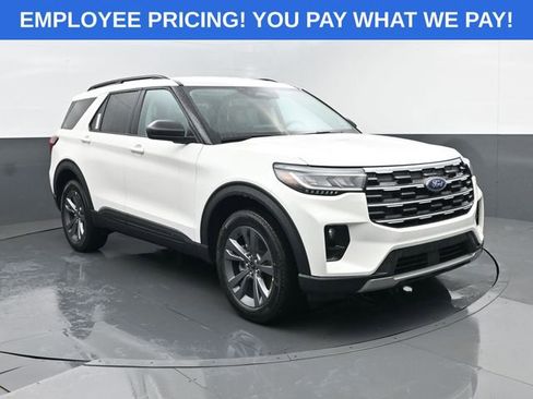 New 2026 Ford Explorer Active w/ Active Comfort Package AWD/4WD image 3