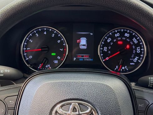 Used 2021 Toyota RAV4 XLE w/ Convenience Package AWD/4WD image 14