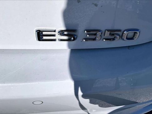 Used 2023 Lexus ES 350 F Sport w/ Accessory Package (Z1) image 10