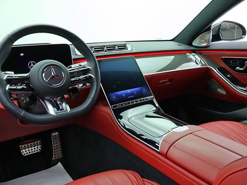 Used 2025 Mercedes-Benz S 63 AMG S image 23