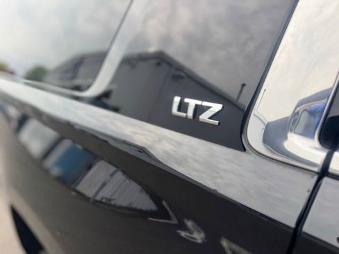 Used 2016 Chevrolet Suburban LTZ AWD/4WD image 15