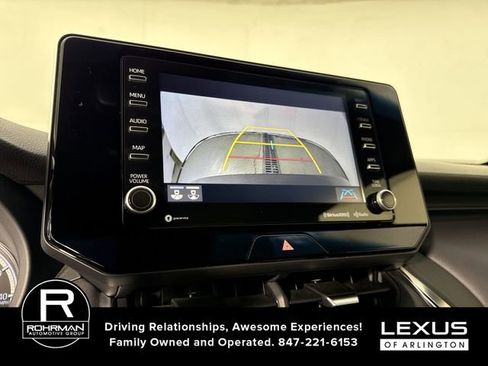 Used 2021 Toyota Venza LE image 8