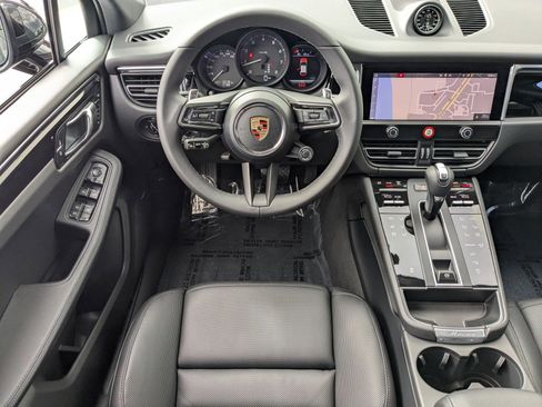New 2026 Porsche Macan image 15