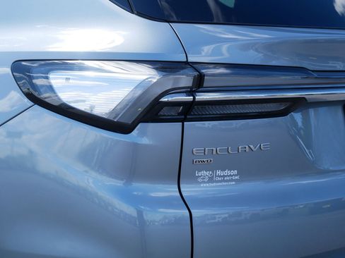 Certified 2025 Buick Enclave Avenir w/ Super Cruise Package AWD/4WD image 17