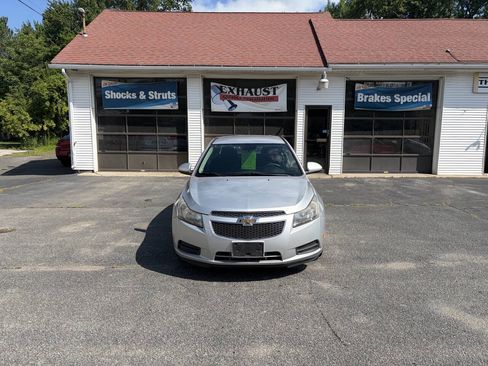 Used 2014 Chevrolet Cruze LT FWD image 5