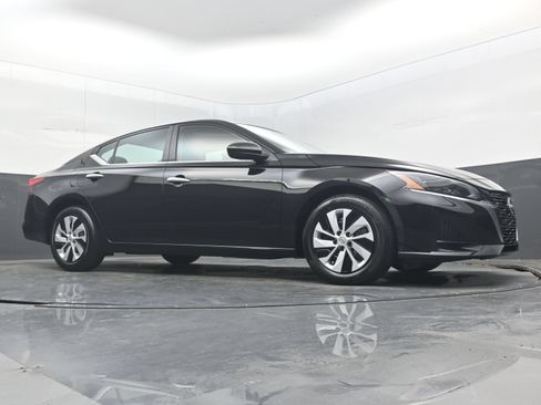 Certified 2025 Nissan Altima 2.5 S FWD image 23