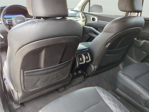 Certified 2021 Kia Sorento SX image 24