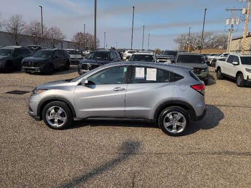 Used 2022 Honda HR-V LX image 2