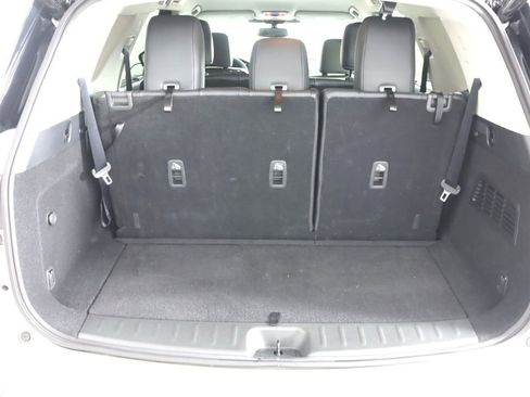 Used 2022 Nissan Pathfinder SL AWD/4WD image 32