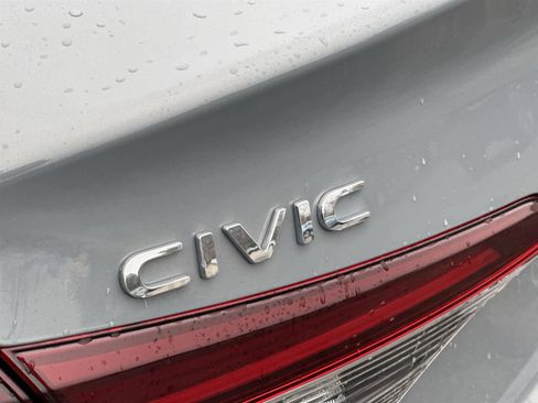 Used 2025 Honda Civic Sport image 11