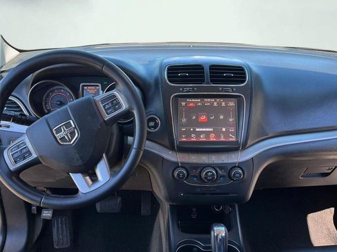 Used 2017 Dodge Journey Crossroad FWD image 17