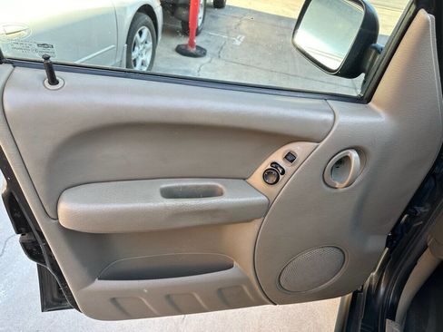 Used 2006 Jeep Liberty Sport w/ Skid Plate Group image 7