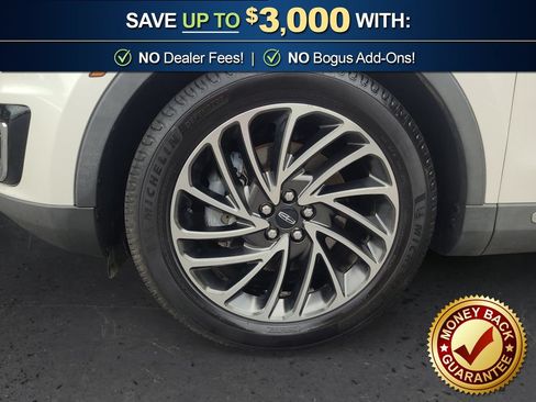 Used 2019 Lincoln Nautilus Reserve FWD image 13