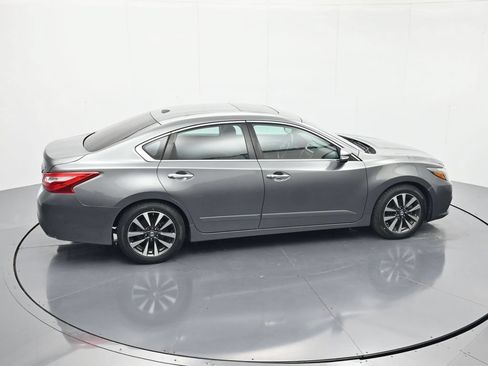 Used 2016 Nissan Altima 2.5 SL w/ 2.5 Technology w/LED Package FWD image 33