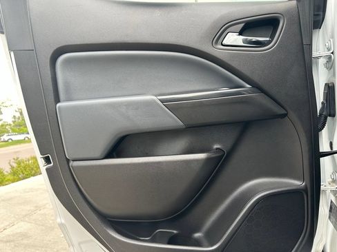 Used 2018 Chevrolet Colorado Z71 AWD/4WD image 26