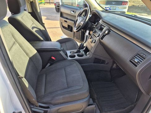 Used 2016 Ford Flex SE image 17