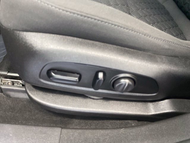 Used 2019 Chevrolet Blazer LT FWD image 13