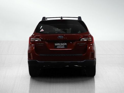 Used 2016 Subaru Outback 3.6R Limited image 4