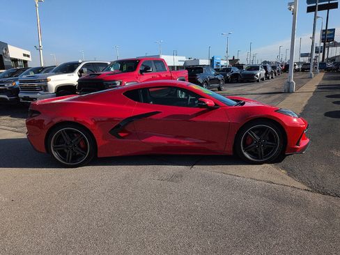 Used 2025 Chevrolet Corvette Stingray Preferred Cpe w/ Battery Protection Package image 2