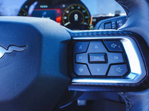 Used 2025 Ford Mustang Premium image 22