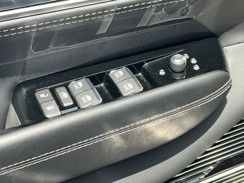 Used 2023 Jeep Grand Wagoneer Series II AWD/4WD image 20