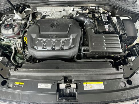 Used 2023 Volkswagen Tiguan SE AWD/4WD image 28