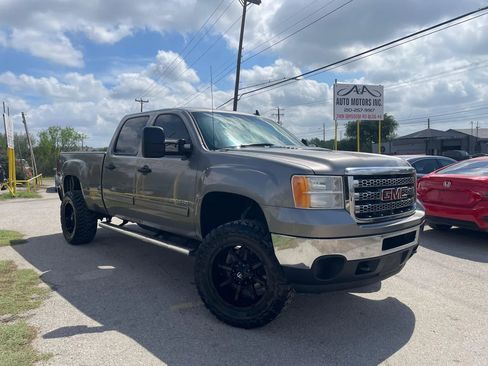 Used 2013 GMC Sierra 2500 SLE image 2