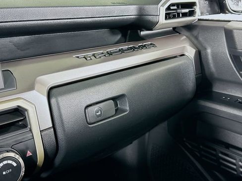 Used 2024 Toyota Tacoma TRD Off-Road image 17