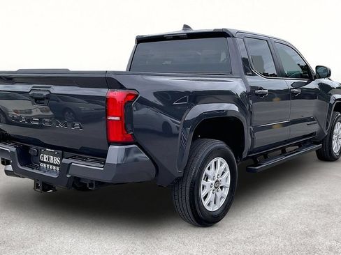 Used 2025 Toyota Tacoma SR5 RWD image 4