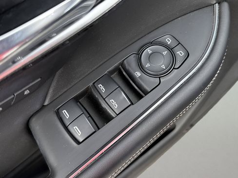 Used 2021 Buick Envision Essence w/ Sport Touring Package FWD image 23
