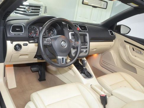 Used 2013 Volkswagen Eos Lux FWD image 15