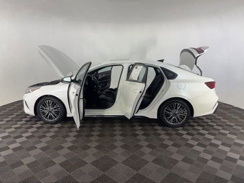 Certified 2024 Kia Forte GT-Line w/ GT-Line Premium Package image 17