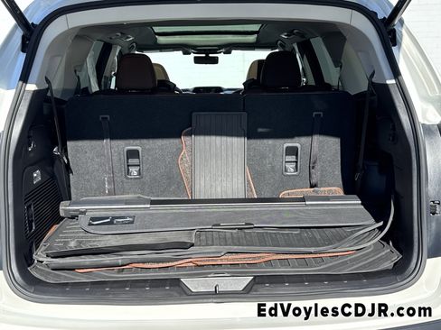 Used 2022 Subaru Ascent Touring image 23