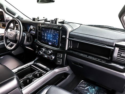 Used 2023 Ford F350 Lariat w/ Camper Package image 17