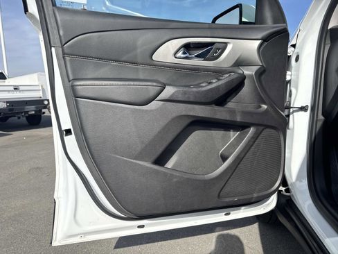 Used 2018 Chevrolet Traverse LT image 19