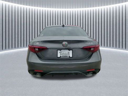 Used 2023 Alfa Romeo Giulia Veloce image 10