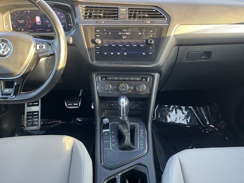 Used 2019 Volkswagen Tiguan SEL Premium R-Line FWD image 23